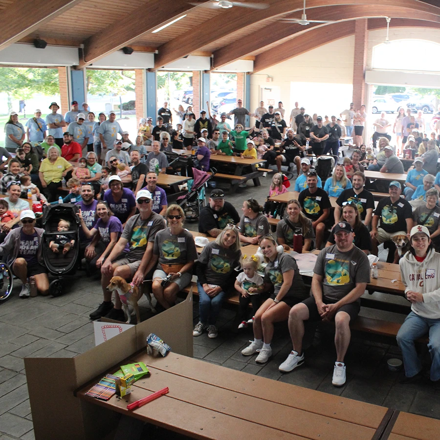 A huge group of people at a previous walk-and-roll